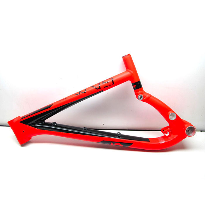 Front triangle Gambler 710 2015