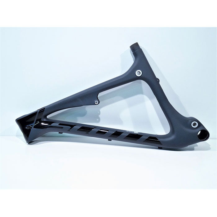 SCO Front triangle Conte. Genius 700 17